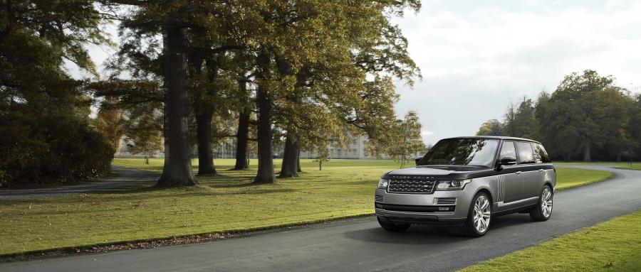  Land Rover Range Rover SVAutobiography 2015 года  (фото 6 из 21)